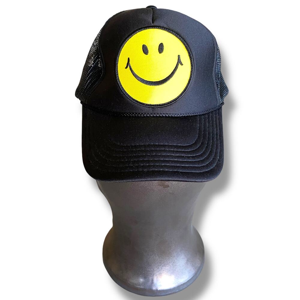 Auth Aviator Nation Smiley Vintage Trucker Hat  Snap Back Black Yellow OS NWOT